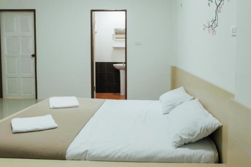 Cheaper Room Szuratthani Kültér fotó
