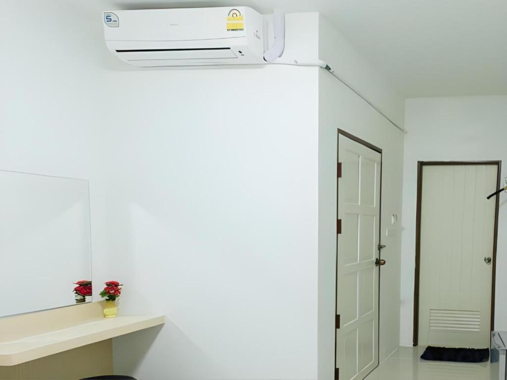 Cheaper Room Szuratthani Kültér fotó
